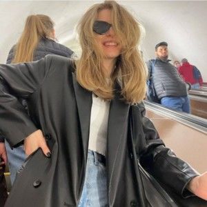 Meet your Posher, Corinne